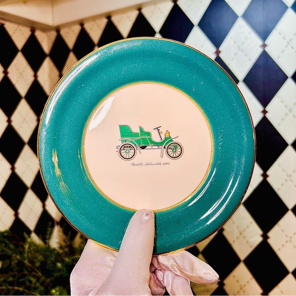 Vintage Set (5) Harker Pottery Co. Antique Automobile Plates – 22K Gold Rim - Picture 4 of 10